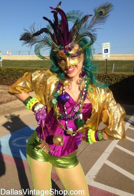 We Stock Ladies Masquerade Masks: Get Mask to match your Street Party Costumes, Gala Balls, Masquerade Balls, Parades & Raves. We've got Quality Ladies Party Costumes to Match any Mask you have. We can even add Embellishments to help coordinate your Mask to your Costume or Gala Ball Gown.