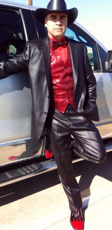 Cowboy Casino, Showy Western Wear, Cowboy Prom, Show Biz Texas Style, Flashy Casino Costumes, Tejano Band Suits